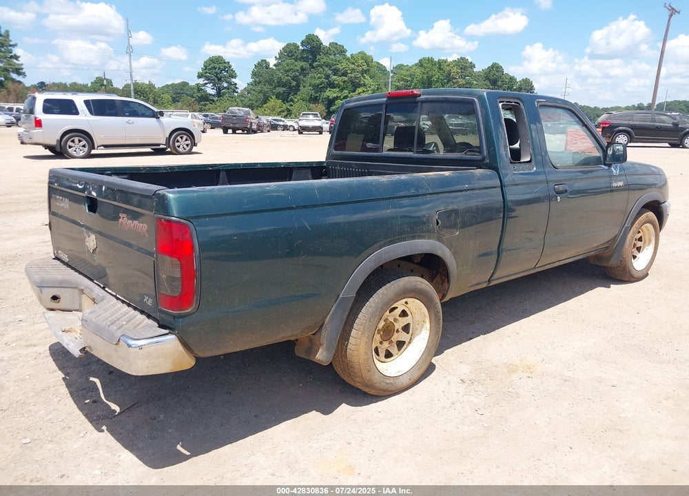 2000 NISSAN FRONTIER XE VIN: 1N6DD26S8YC320118