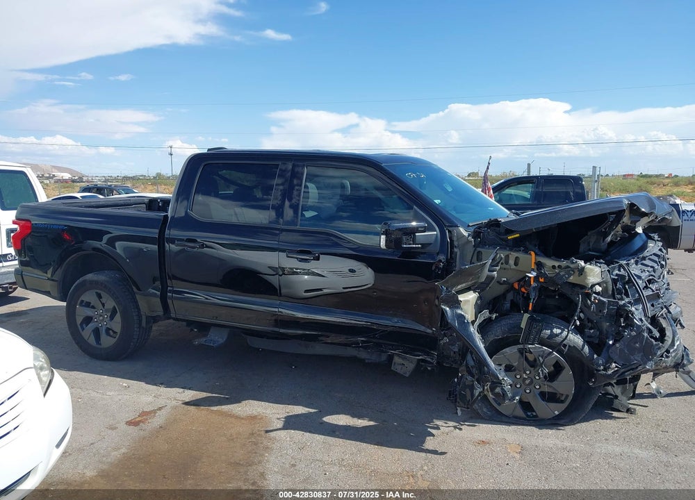 2024 FORD F-150 LIGHTNING LARIAT VIN: 1FT6W5L79RWG16322
