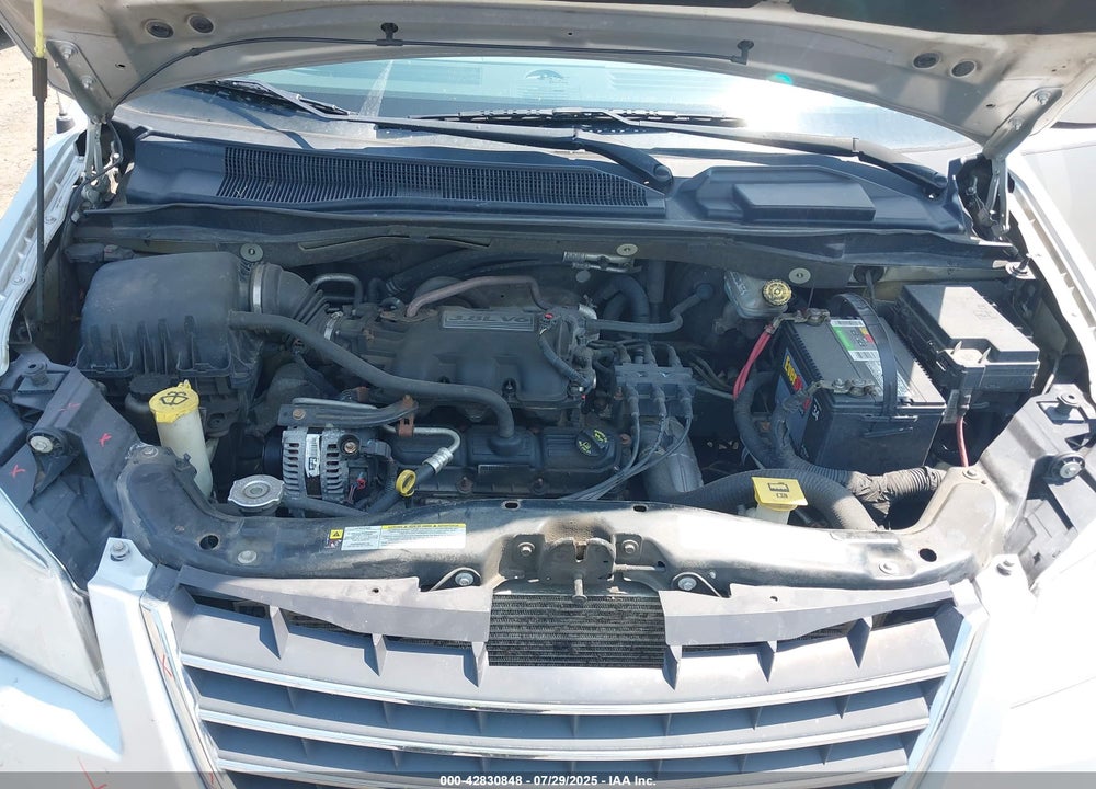 2010 CHRYSLER TOWN & COUNTRY VIN: 2A4RR5D12AR130117