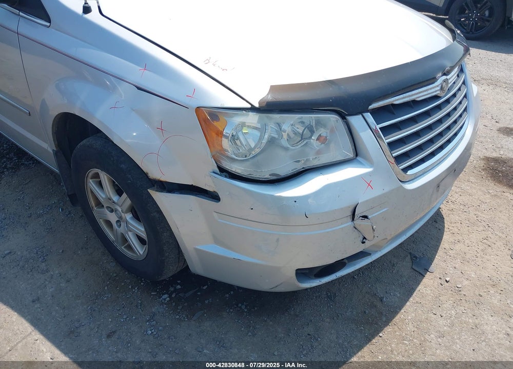 2010 CHRYSLER TOWN & COUNTRY VIN: 2A4RR5D12AR130117