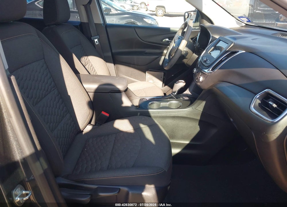 2019 CHEVROLET EQUINOX VIN: 2GNAXKEV4K6198339