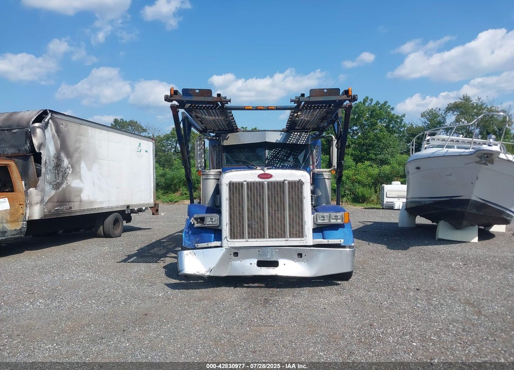 2000 PETERBILT 379 VIN: 1NP5LR9X2YD509926