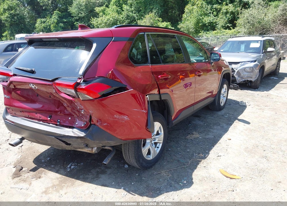 2021 TOYOTA RAV4 VIN: 2T3P1RFV7MW240618