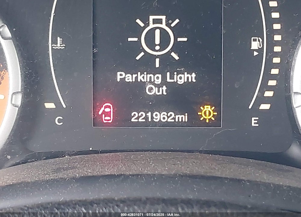 2016 JEEP RENEGADE VIN: ZACCJBBW5GPD09555