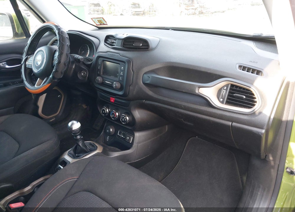 2016 JEEP RENEGADE VIN: ZACCJBBW5GPD09555