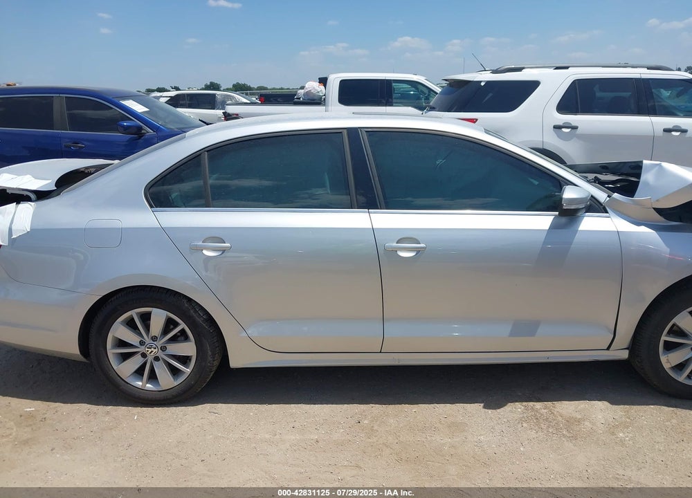 2015 VOLKSWAGEN JETTA VIN: 3VWLA7AJ4FM422351