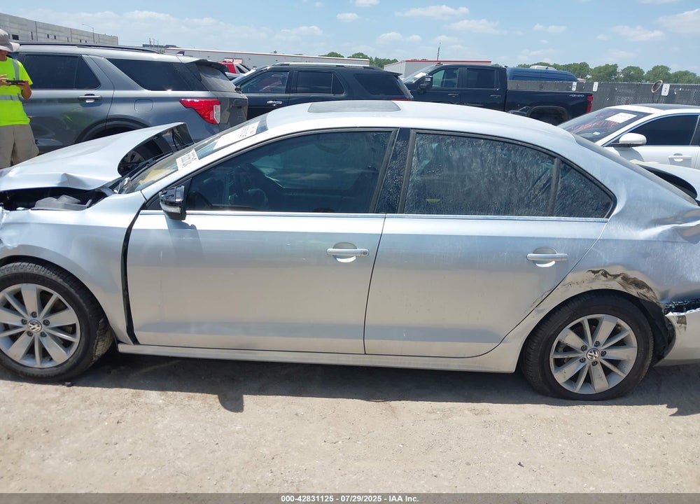 2015 VOLKSWAGEN JETTA VIN: 3VWLA7AJ4FM422351
