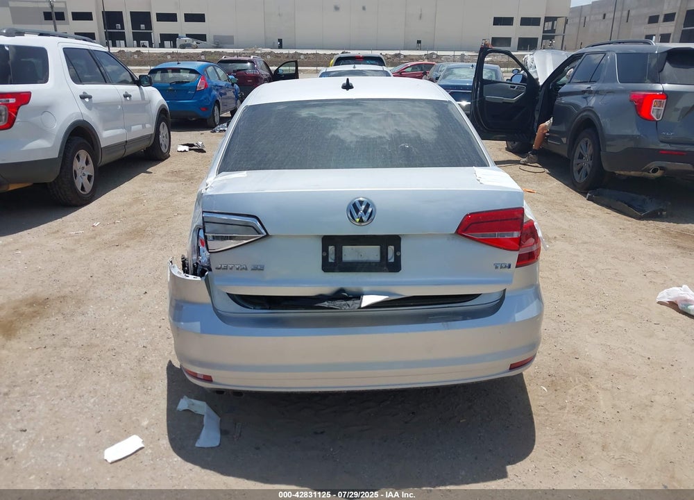2015 VOLKSWAGEN JETTA VIN: 3VWLA7AJ4FM422351