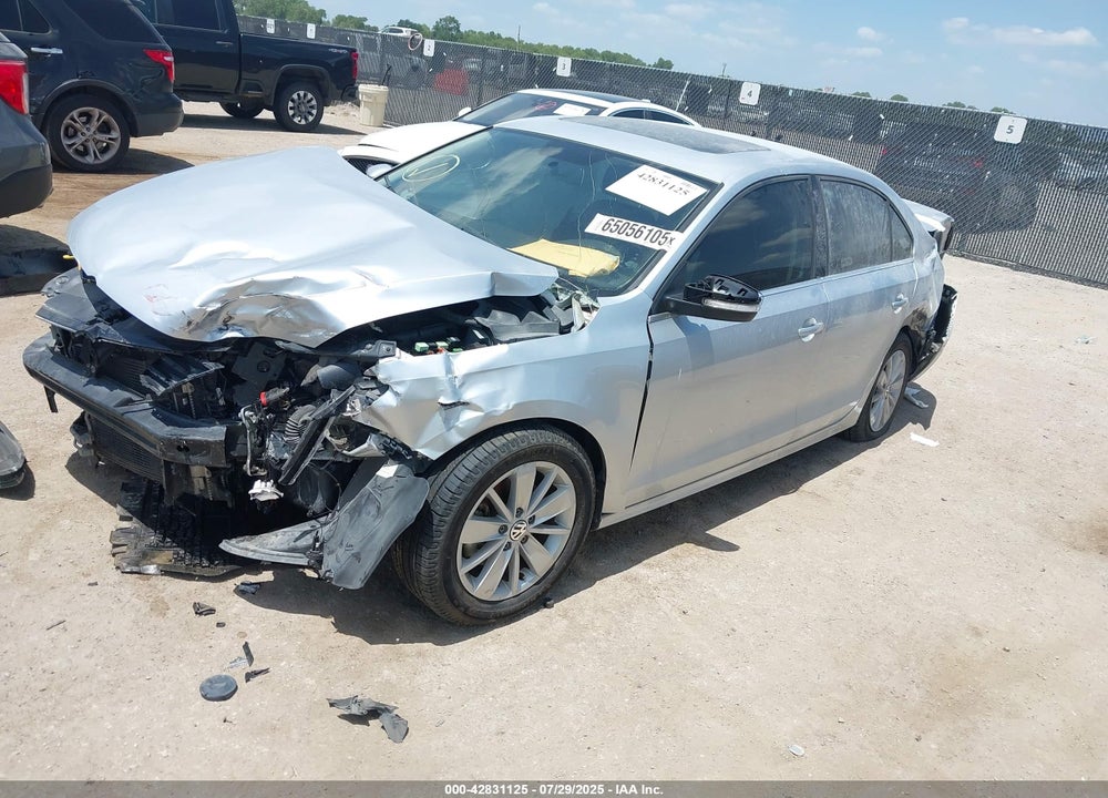 2015 VOLKSWAGEN JETTA VIN: 3VWLA7AJ4FM422351