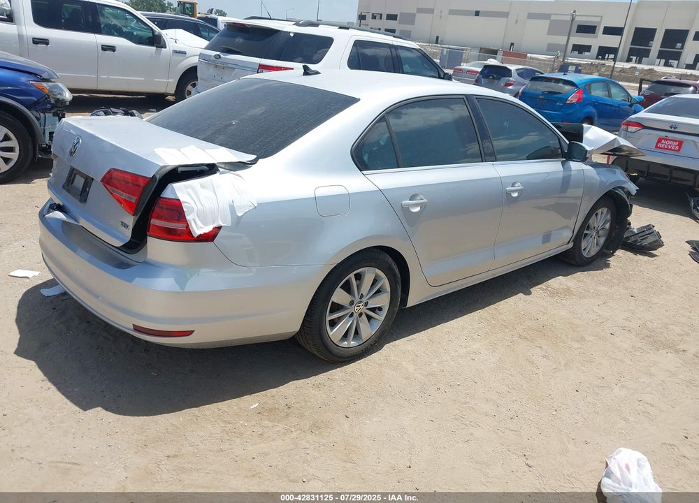 2015 VOLKSWAGEN JETTA VIN: 3VWLA7AJ4FM422351