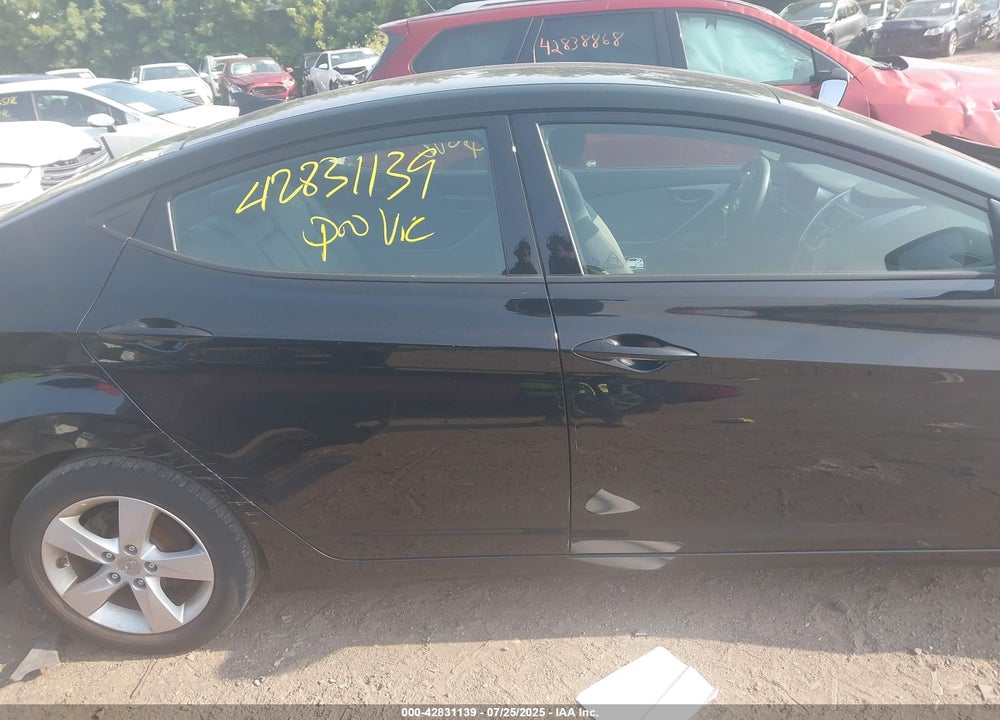 2013 HYUNDAI ELANTRA VIN: 5NPDH4AE4DH328476