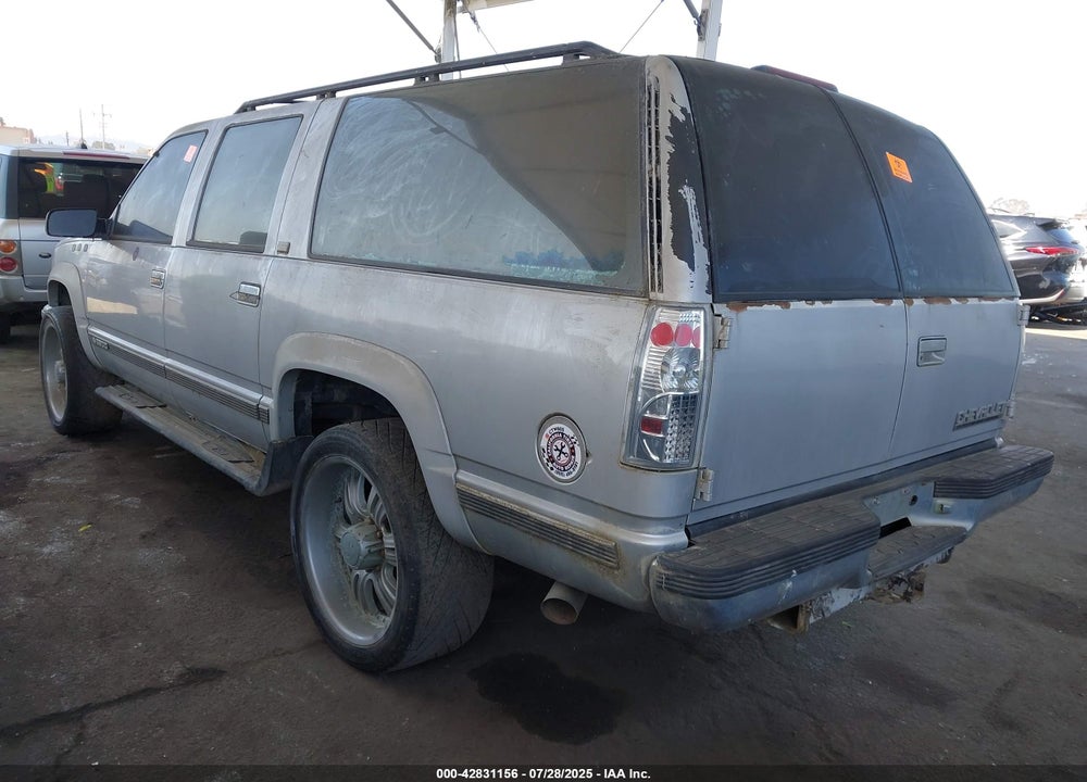 1994 CHEVROLET SUBURBAN K2500 VIN: 1GNGK26N3RJ376343