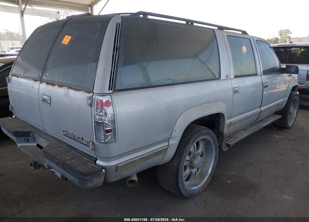 1994 CHEVROLET SUBURBAN K2500 VIN: 1GNGK26N3RJ376343
