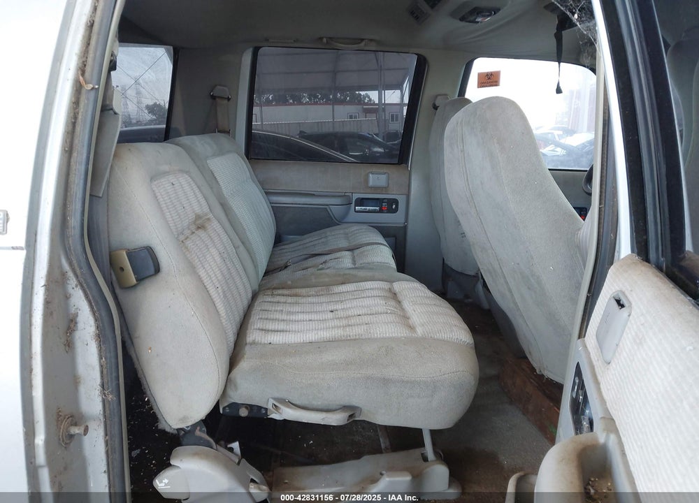 1994 CHEVROLET SUBURBAN K2500 VIN: 1GNGK26N3RJ376343