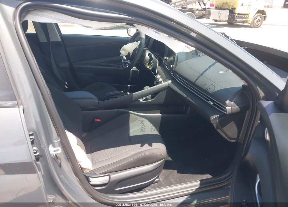 2023 HYUNDAI ELANTRA VIN: KMHLL4AG9PU634736