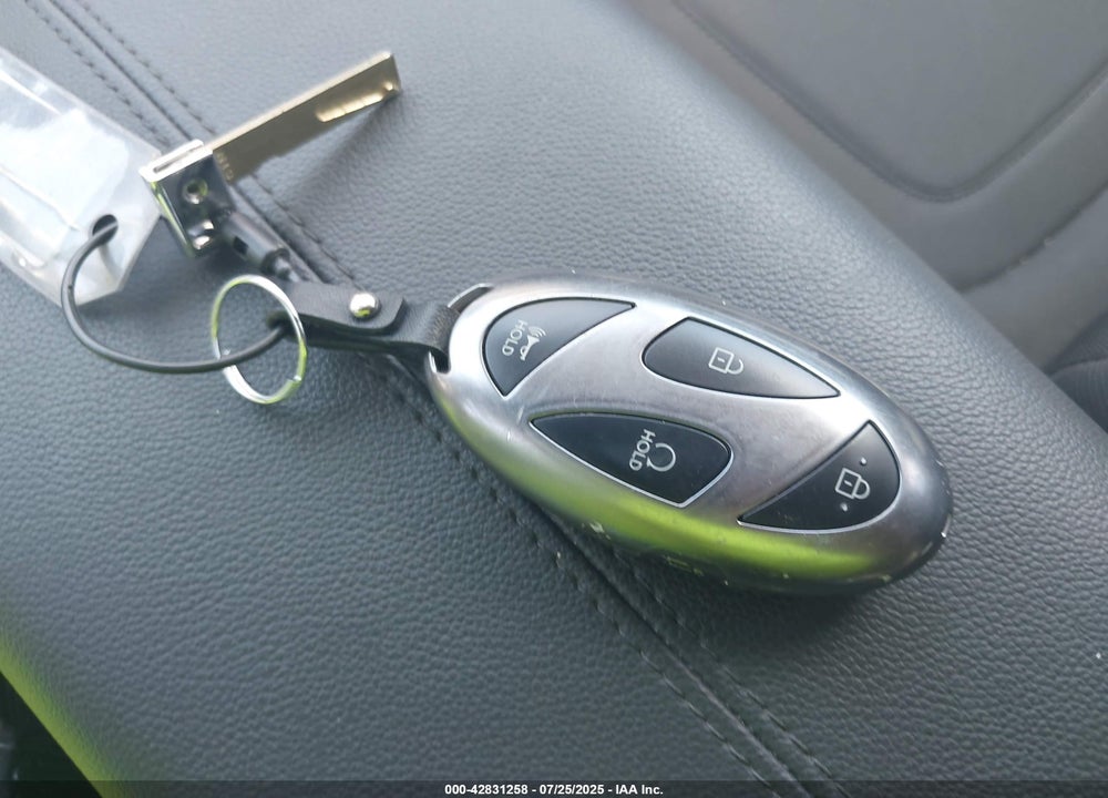 2025 HYUNDAI TUCSON VIN: 5NMJB3DE3SH546610