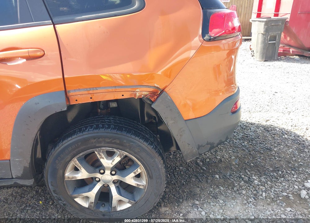 2015 JEEP CHEROKEE VIN: 1C4PJMBS1FW634943