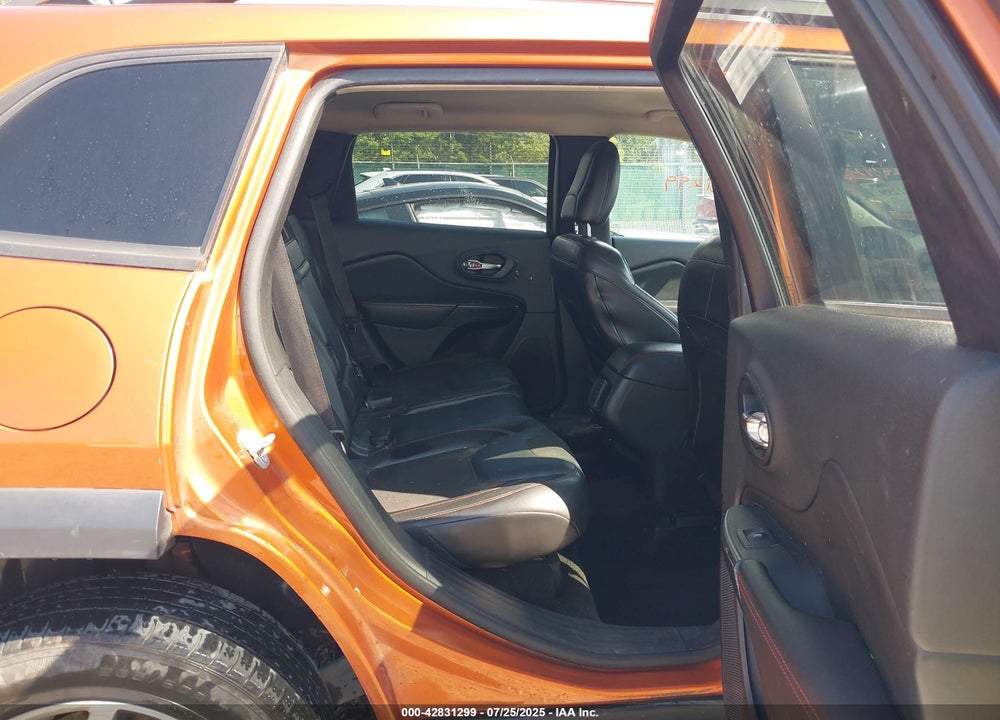 2015 JEEP CHEROKEE VIN: 1C4PJMBS1FW634943