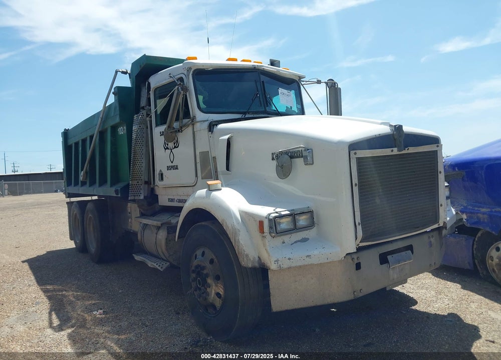 1995 KENWORTH CONSTRUCTION T800 VIN: 2XKDDR9X3SM649473