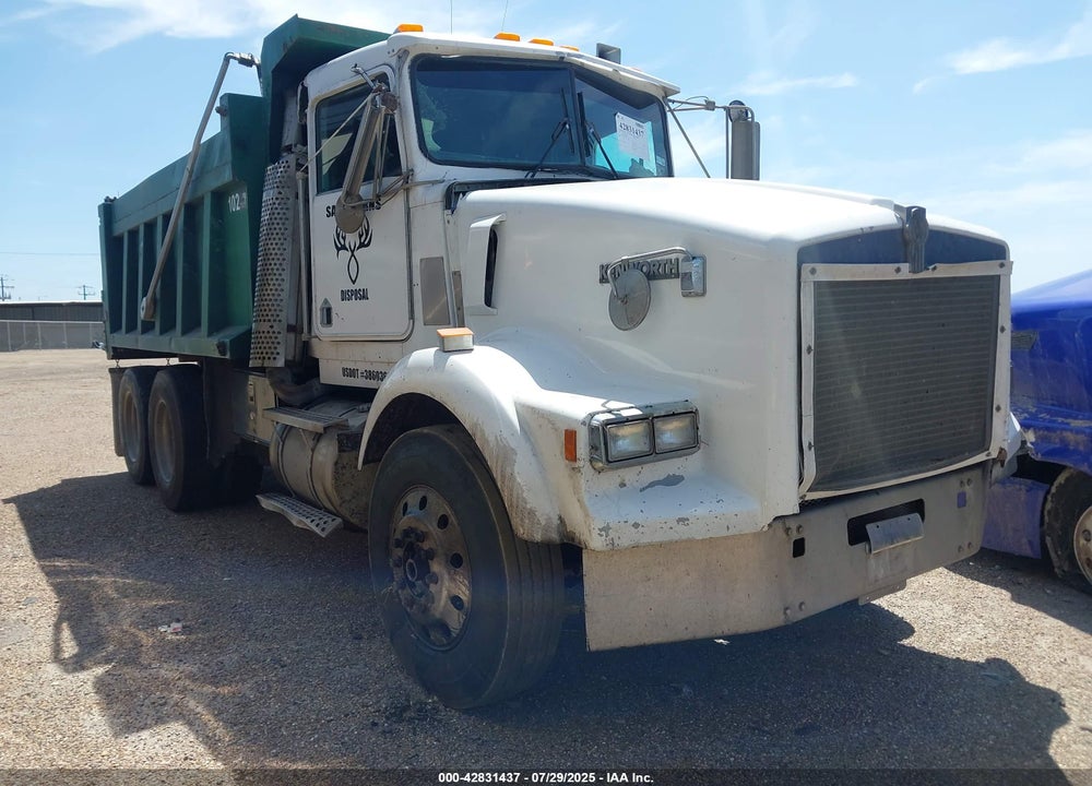 1995 KENWORTH CONSTRUCTION T800 VIN: 2XKDDR9X3SM649473