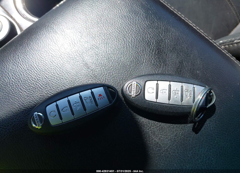 2013 NISSAN PATHFINDER VIN: 5N1AR2MM1DC680056