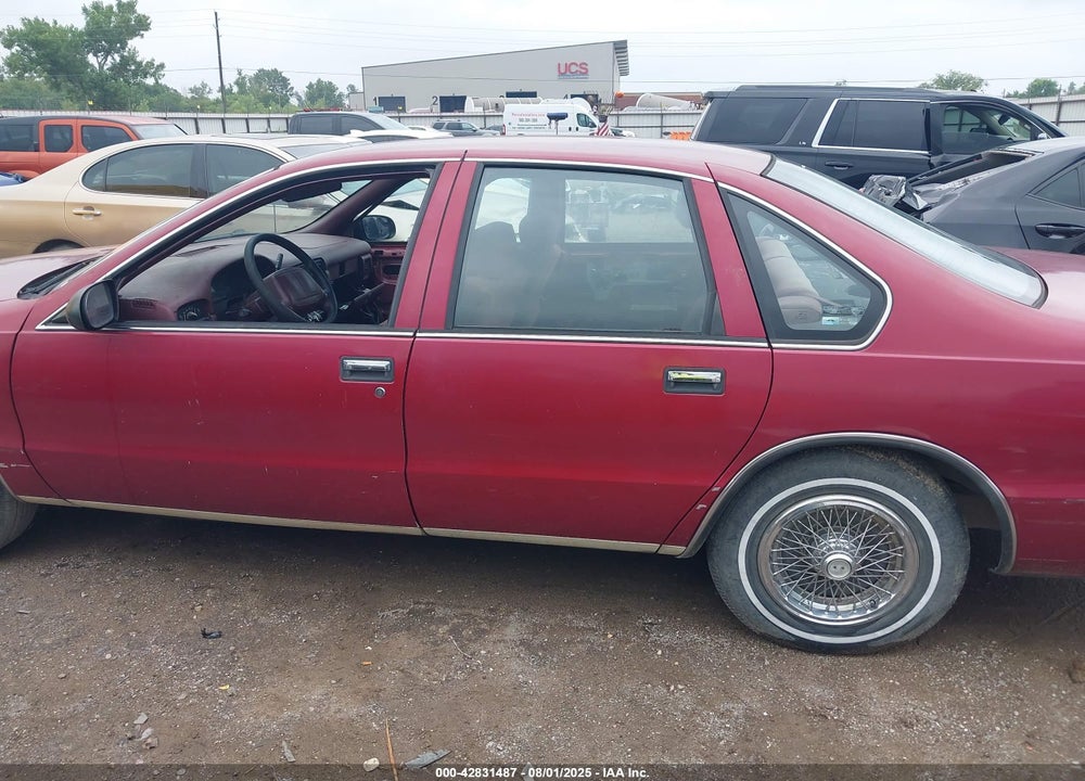 1995 CHEVROLET CAPRICE CLASSIC VIN: 1G1BL52WXSR137372