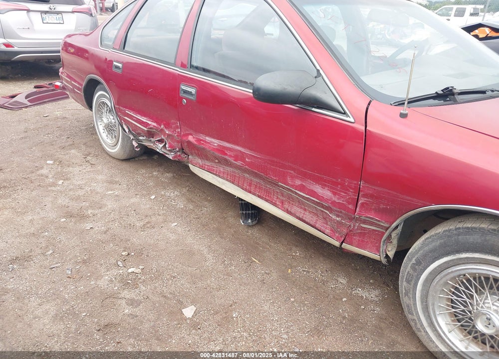 1995 CHEVROLET CAPRICE CLASSIC VIN: 1G1BL52WXSR137372