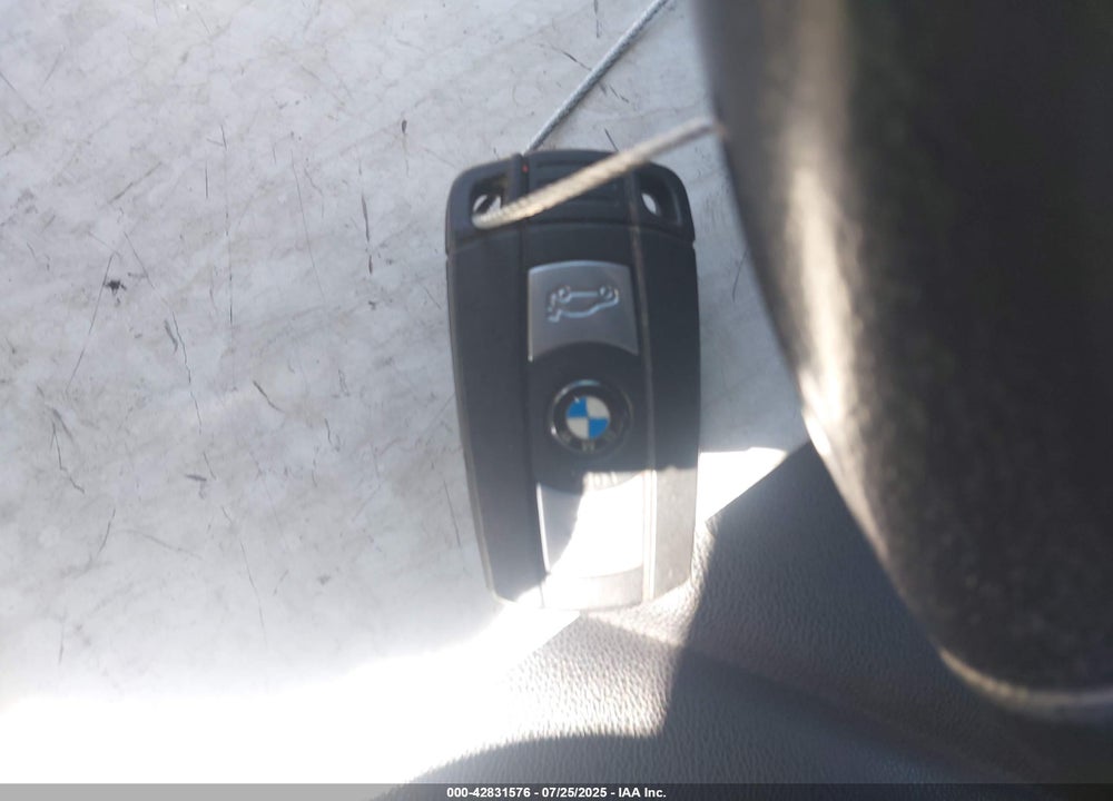 2012 BMW 1 SERIES VIN: WBAUP9C51CVL91561