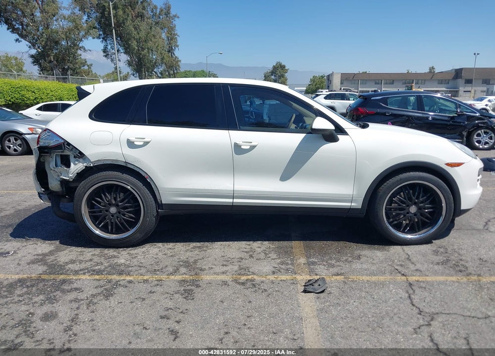 2011 PORSCHE CAYENNE VIN: WP1AA2A2XBLA01444