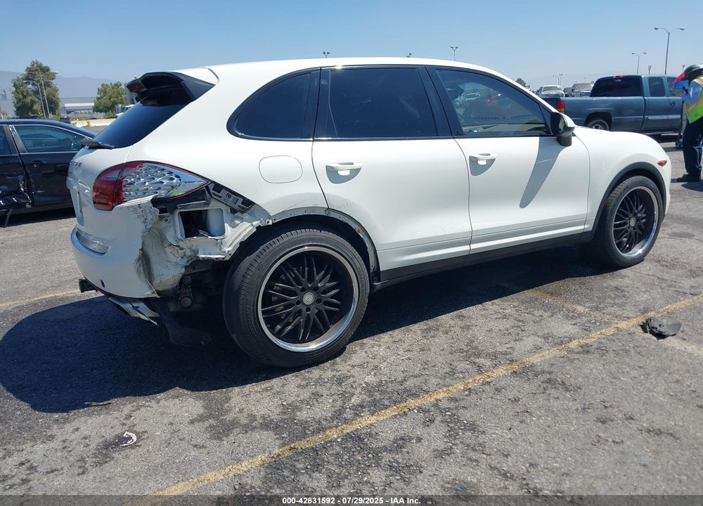 2011 PORSCHE CAYENNE VIN: WP1AA2A2XBLA01444