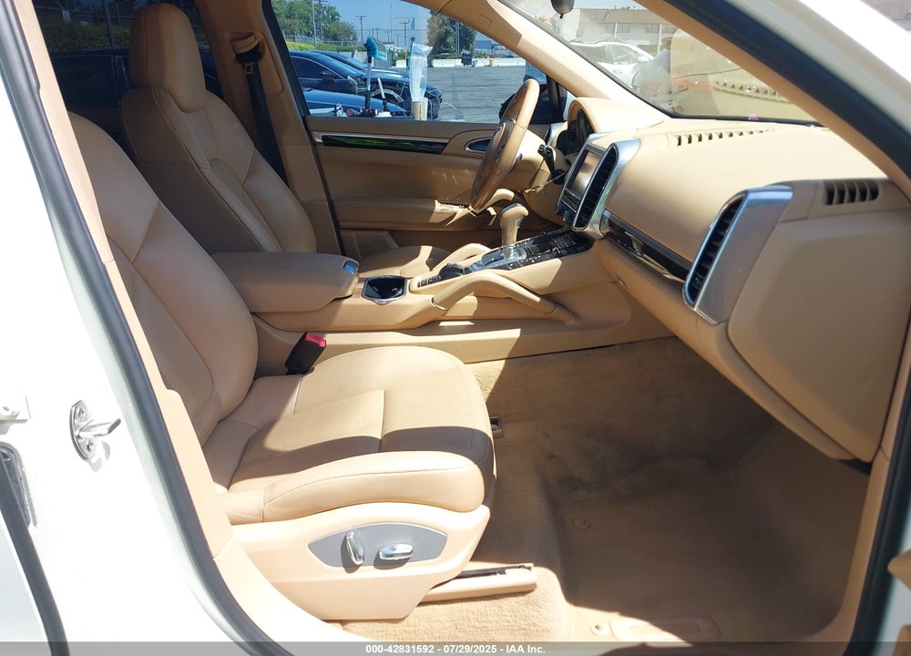 2011 PORSCHE CAYENNE VIN: WP1AA2A2XBLA01444