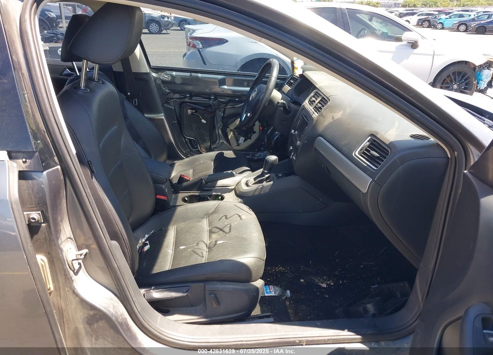 2014 VOLKSWAGEN JETTA VIN: 3VWD17AJ0EM434757