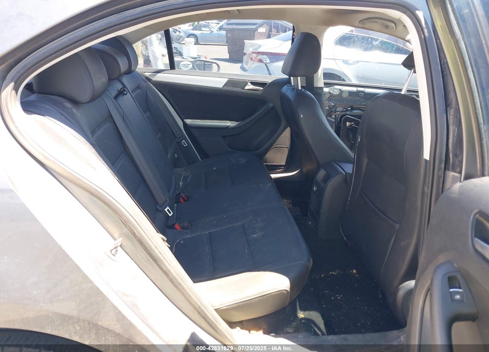 2014 VOLKSWAGEN JETTA VIN: 3VWD17AJ0EM434757