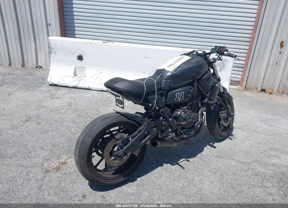 2018 YAMAHA XSR700 C VIN: JYARM21Y2JA000083