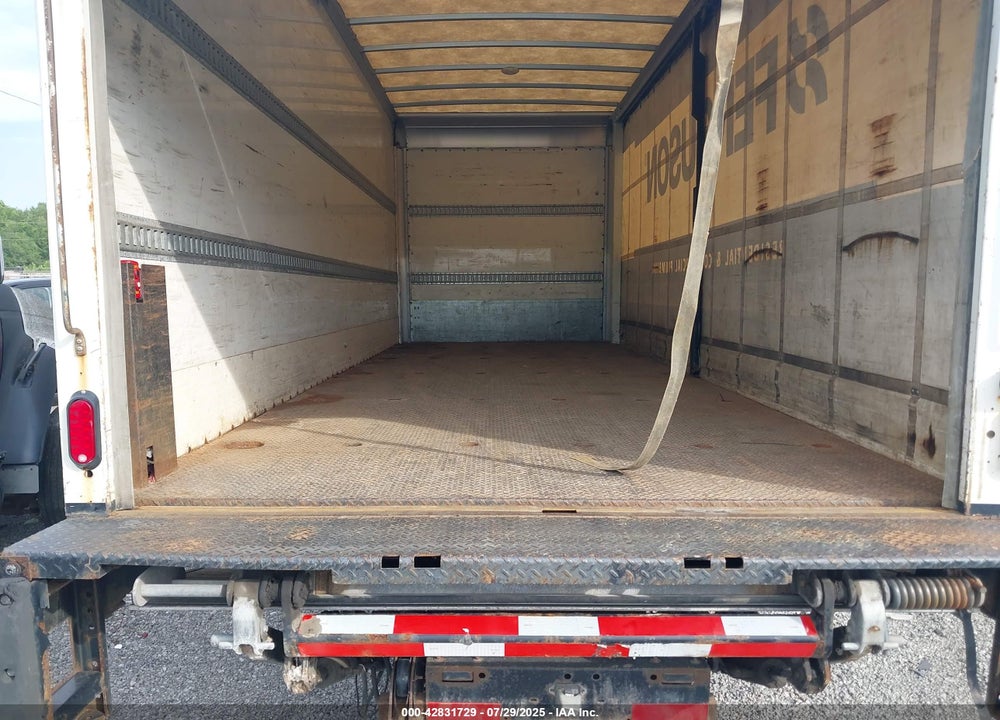 2018 ISUZU NRR VIN: JALE5W166J7303451