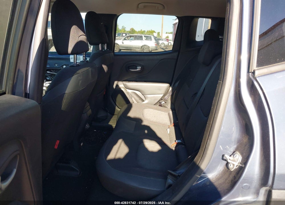 2022 JEEP RENEGADE VIN: ZACNJDC15NPN53093