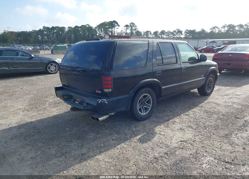 1998 GMC JIMMY SLS VIN: 1GKCS13W0W2530290