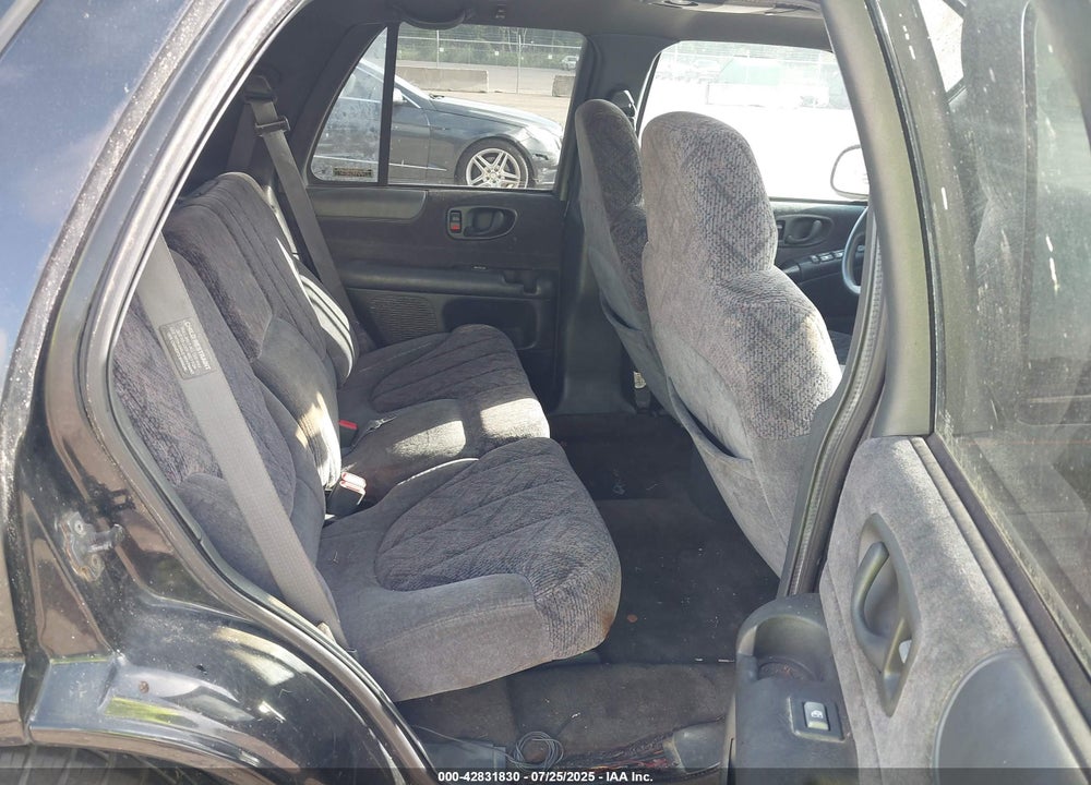 1998 GMC JIMMY SLS VIN: 1GKCS13W0W2530290