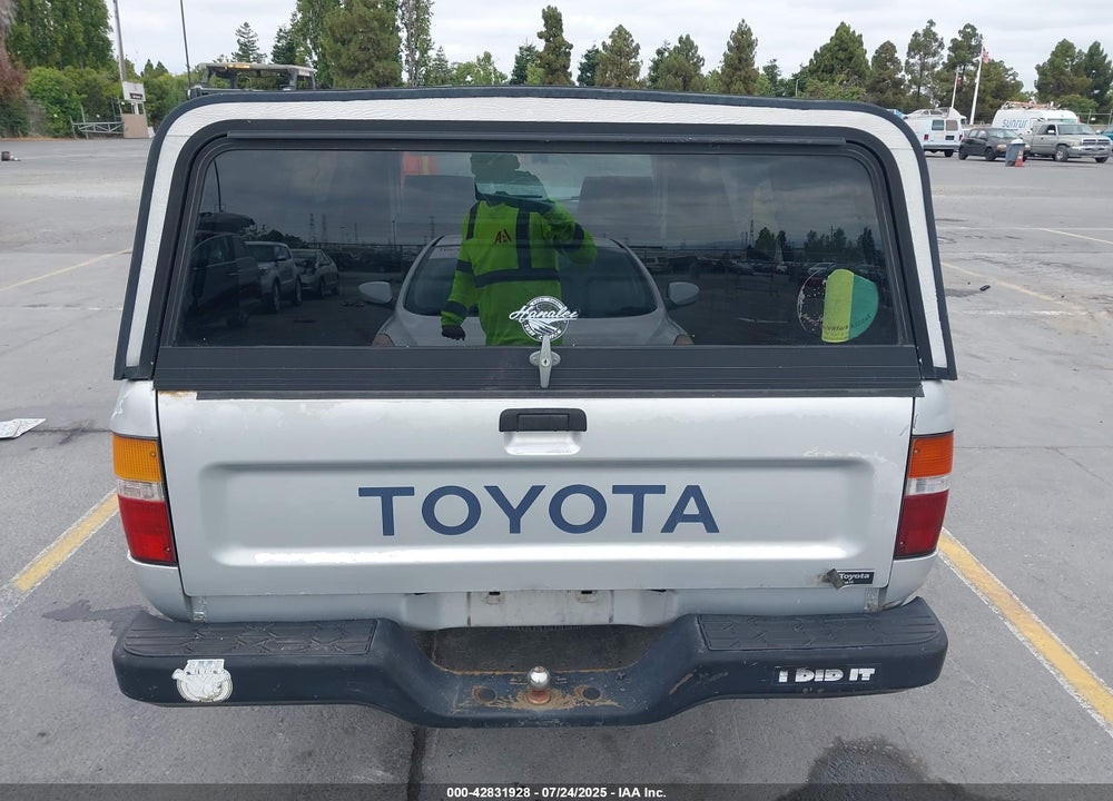 1992 TOYOTA PICKUP 1/2 TON SHORT WHLBASE STB VIN: 4TARN81A0NZ028779