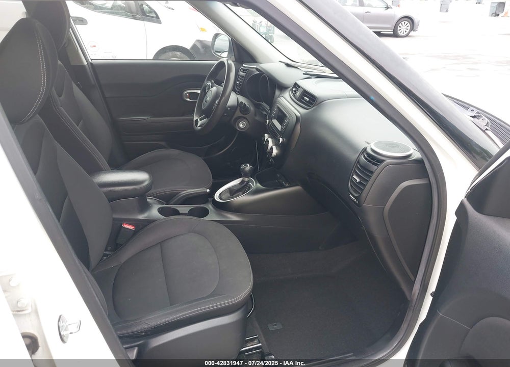 2015 KIA SOUL VIN: KNDJN2A23F7139055