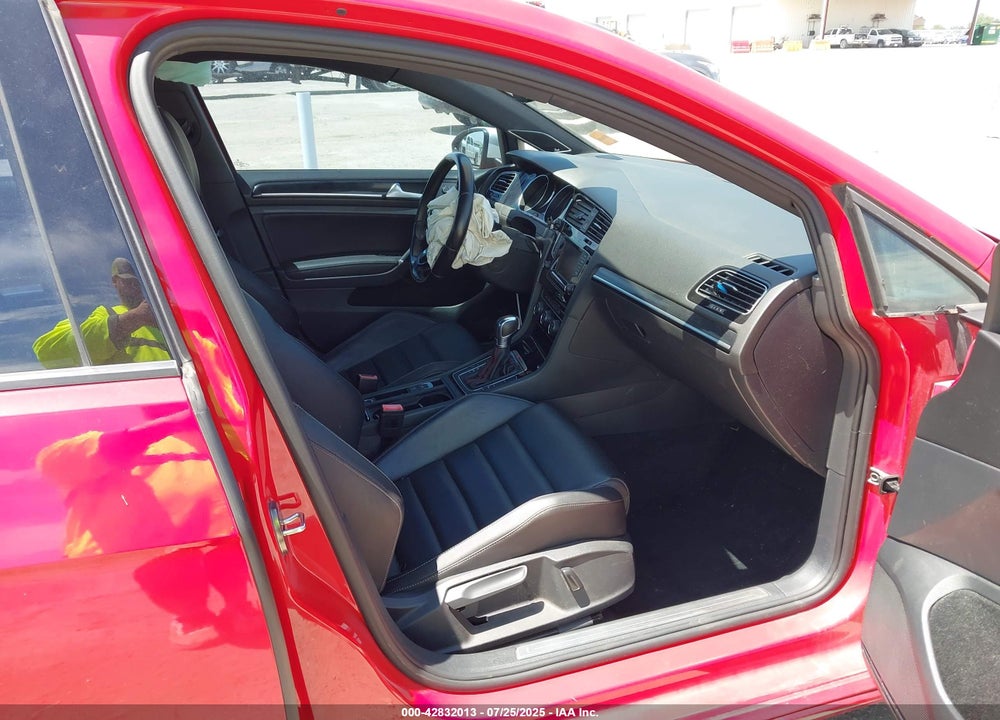 2017 VOLKSWAGEN GOLF R VIN: WVWVF7AU1HW088404