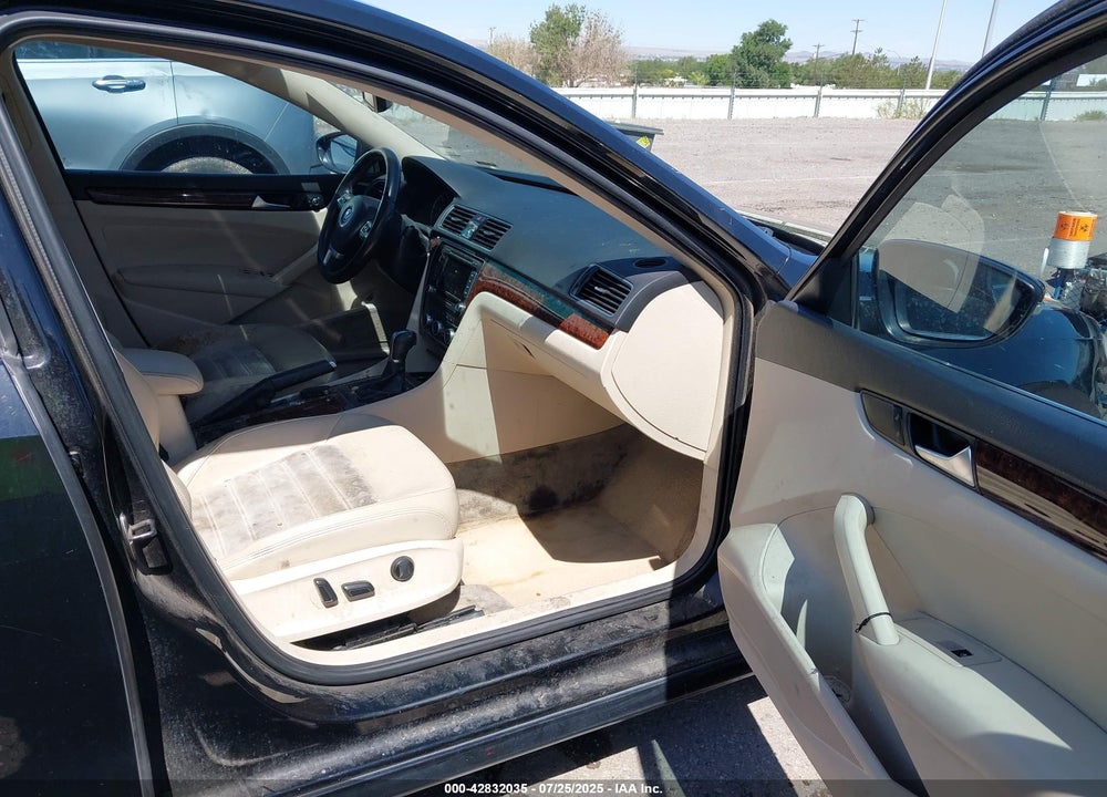 2012 VOLKSWAGEN PASSAT VIN: 1VWCN7A31CC071983