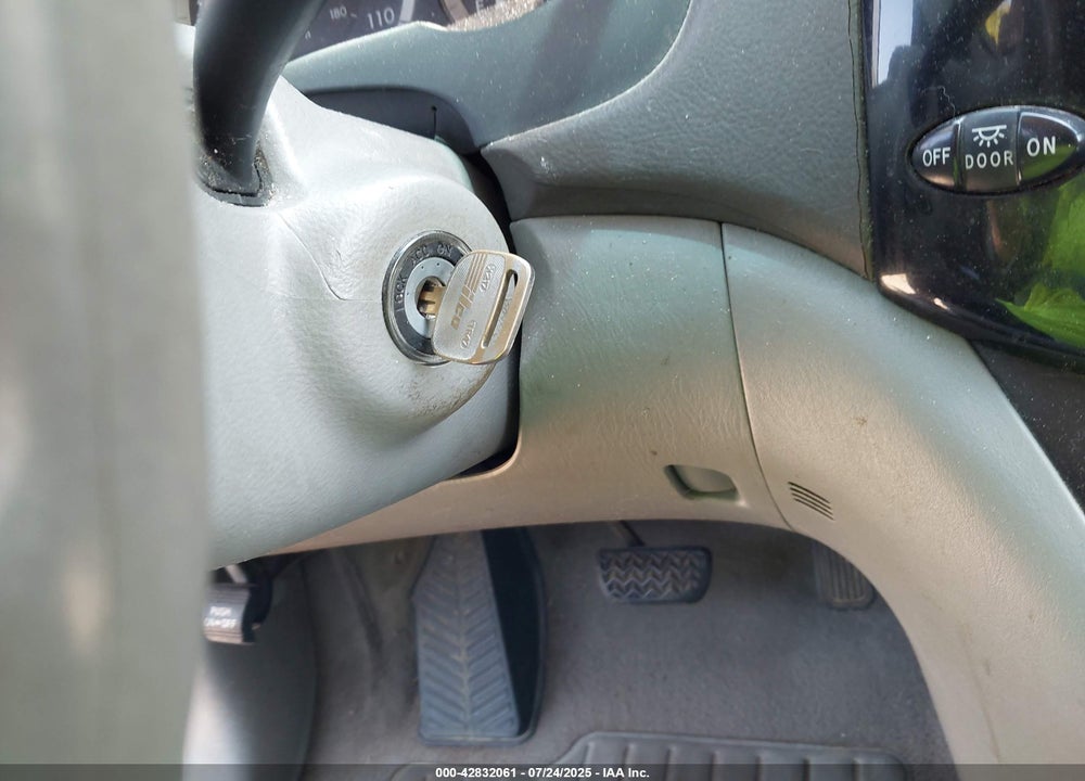 2004 TOYOTA SIENNA CE VIN: 5TDZA23C24S058989