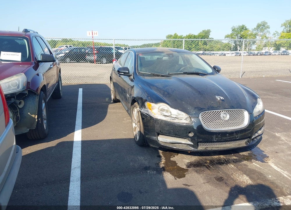 2010 JAGUAR XF VIN: SAJWA0GBXALR51936