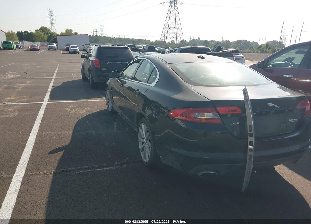 2010 JAGUAR XF VIN: SAJWA0GBXALR51936
