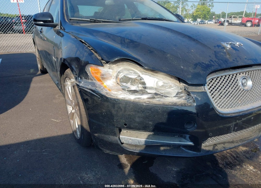 2010 JAGUAR XF VIN: SAJWA0GBXALR51936