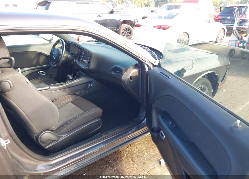 2020 DODGE CHALLENGER SXT VIN: 2C3CDZAG7LH202047