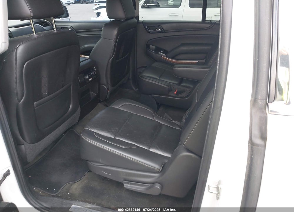 2015 CHEVROLET SUBURBAN 1500 VIN: 1GNSCKKC4FR239114