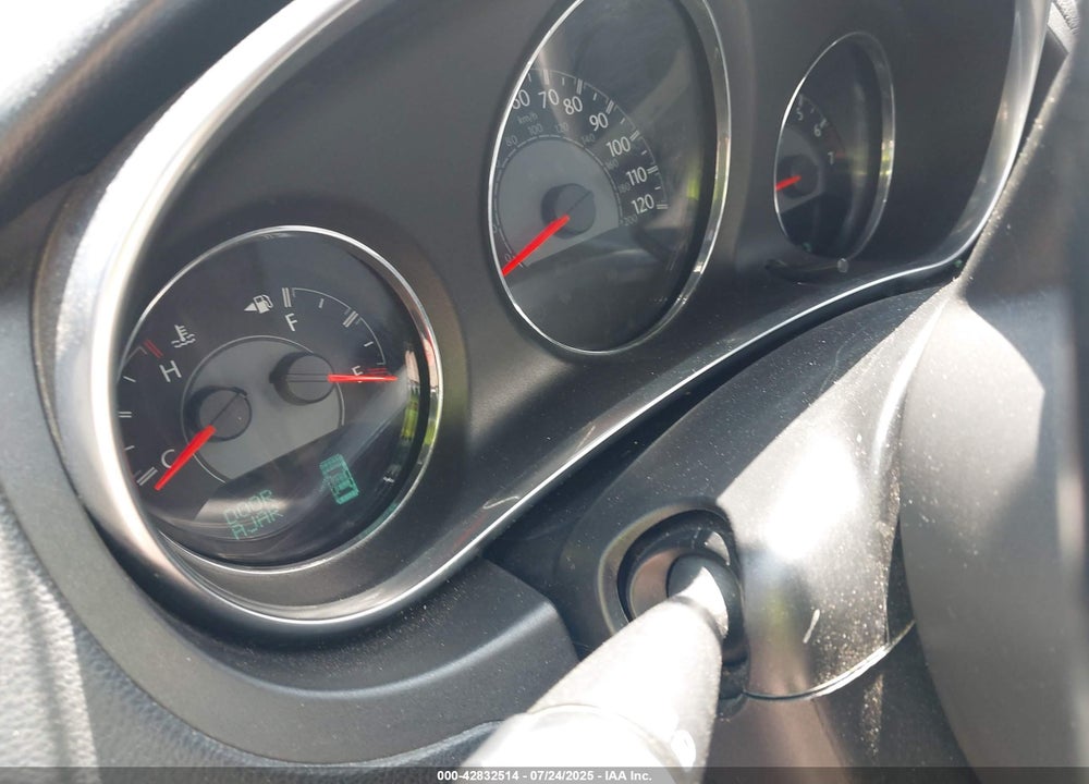 2014 CHRYSLER 200 VIN: 1C3CCBBG3EN185279