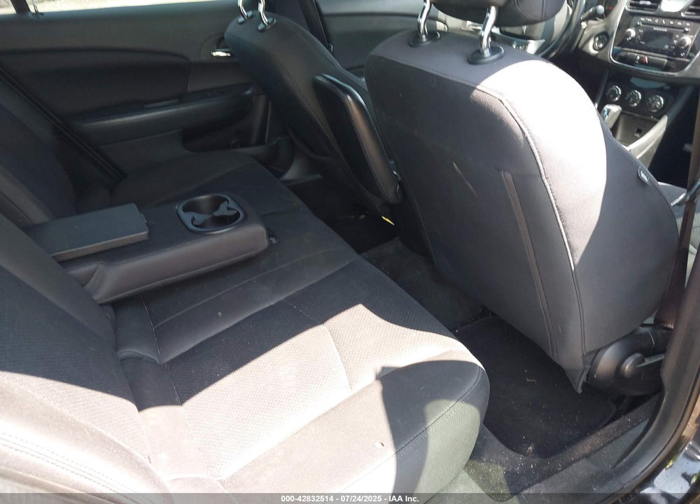 2014 CHRYSLER 200 VIN: 1C3CCBBG3EN185279